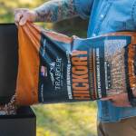 Traeger Hickory BBQ Wood Pellets - imagine 3